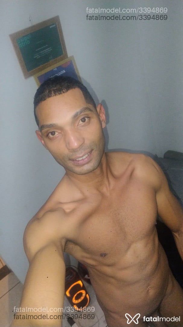 Acompanhante homem morena (o) de olhos castanhos em Passos Acompanhante homem morena (o) de olhos castanhos em Passos - Wyllamespote