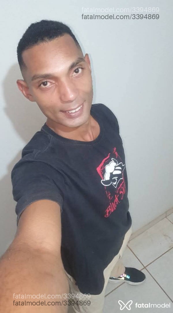Acompanhante homem morena (o) de olhos castanhos em Passos Acompanhante homem morena (o) de olhos castanhos em Passos - Wyllamespote