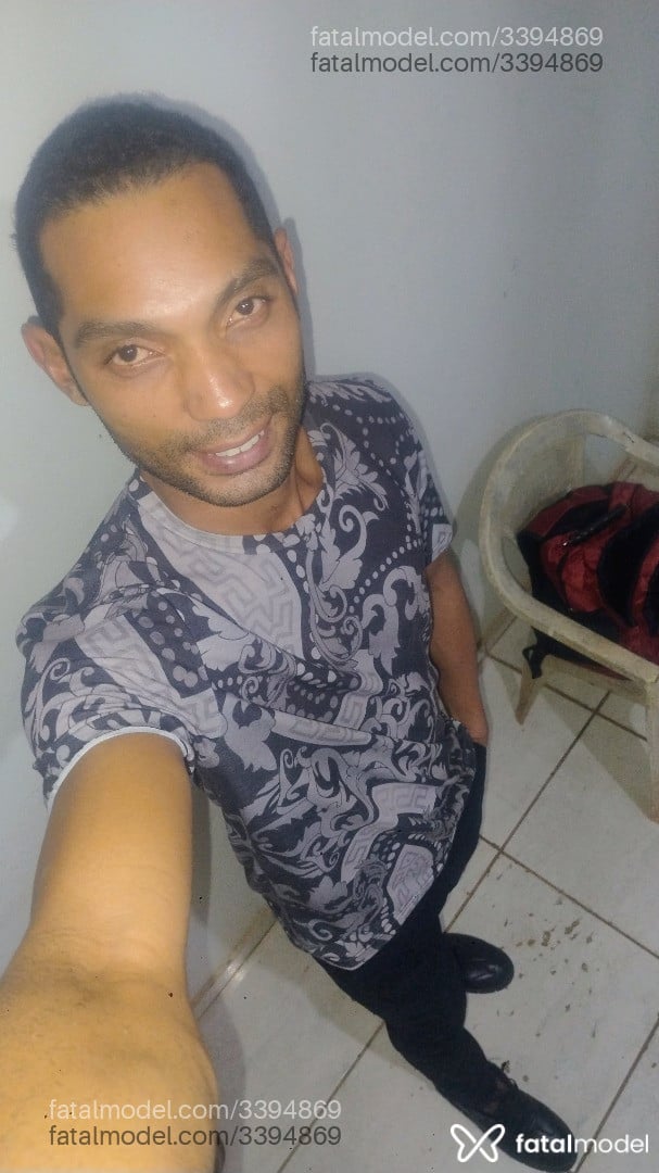 Acompanhante homem morena (o) de olhos castanhos em Passos Acompanhante homem morena (o) de olhos castanhos em Passos - Wyllamespote