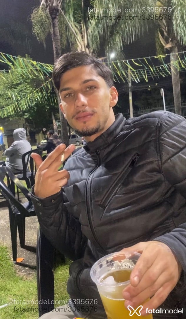 Acompanhante homem morena (o) de olhos verdes em Barueri Acompanhante homem morena (o) de olhos verdes em Barueri - Gabriel