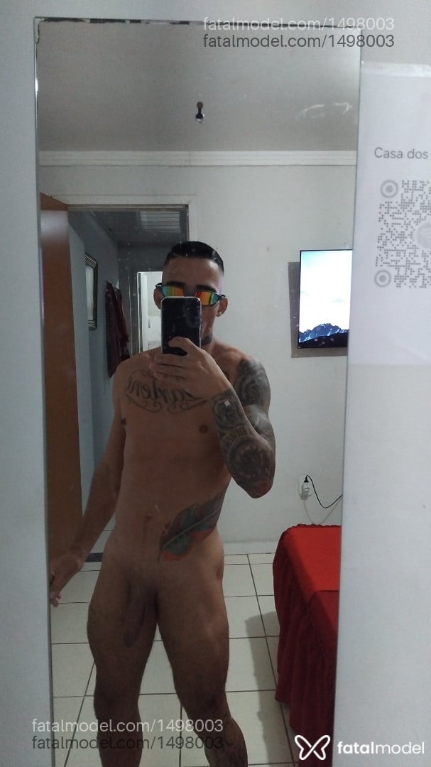 Acompanhante homem com cabelo castanho de olhos mel - Thiago borchat Acompanhante homem com cabelo castanho de olhos mel - Thiago borchat