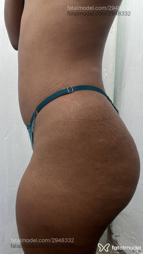 Acompanhante mulher morena (o) de olhos pretos - Maria Vitoria