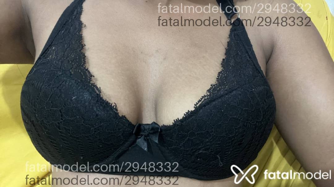 Acompanhante mulher morena (o) de olhos pretos - Maria Vitoria