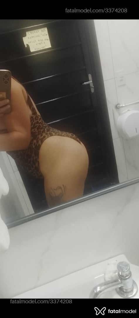 Acompanhante mulher loira (o) de olhos verdes - Gabriela