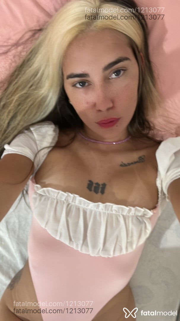 Acompanhante mulher com cabelo castanho de olhos pretos em São Carlos - Catarina