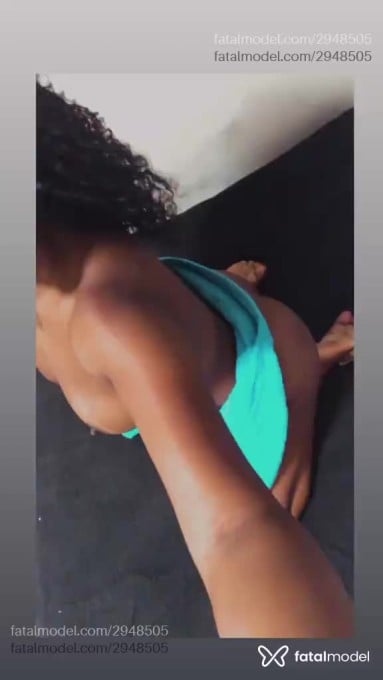Acompanhante mulher morena (o) de olhos pretos - Rayssa Acompanhante mulher morena (o) de olhos pretos - Rayssa
