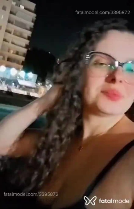 Acompanhante mulher com cabelo castanho de olhos verdes em São Paulo Acompanhante mulher com cabelo castanho de olhos verdes em São Paulo - Juliana