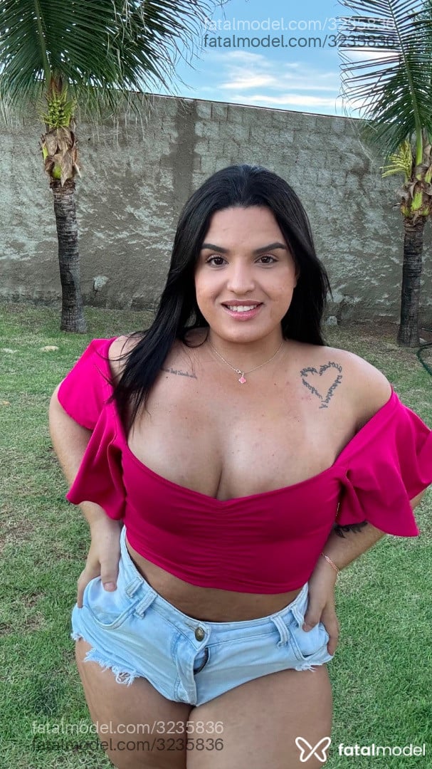 Acompanhante mulher trans morena (o) de olhos castanhos em Fortaleza Acompanhante mulher trans morena (o) de olhos castanhos em Fortaleza - Larissa