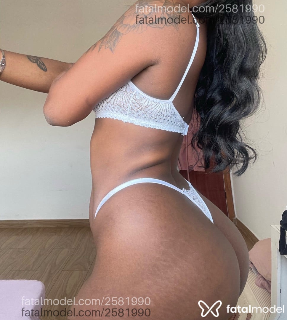 Acompanhante mulher morena (o) de olhos pretos em Contagem - Bella Monteiro