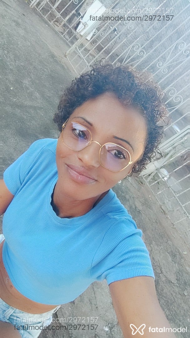 Acompanhante mulher com cabelo castanho de olhos pretos em Araçatuba - Neguinha
