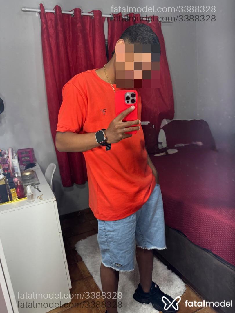 Acompanhante homem morena (o) de olhos pretos - Thuthuco