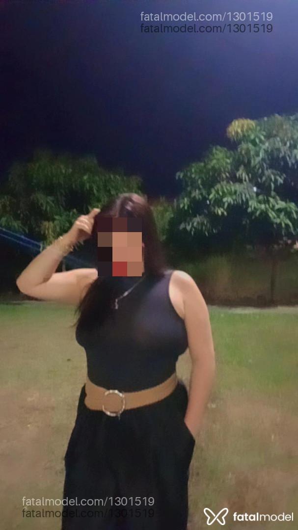 Acompanhante mulher com cabelo castanho de olhos mel em Caldas Novas - Elisa Sanches