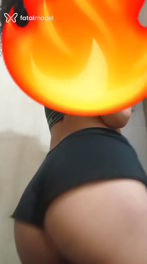 Acompanhante mulher com cabelo castanho de olhos castanhos - Yasmin Vick Acompanhante mulher com cabelo castanho de olhos castanhos - Yasmin Vick