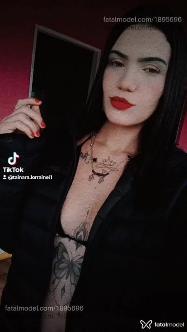 Acompanhante mulher morena (o) de olhos castanhos - Tata