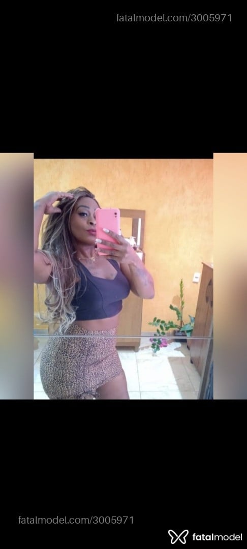 Acompanhante mulher morena (o) de olhos pretos em Sarzedo Acompanhante mulher morena (o) de olhos pretos em Sarzedo - Cris Muniz