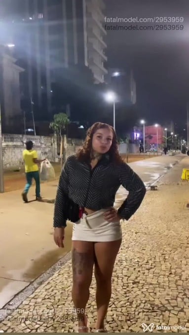 Acompanhante mulher ruiva (o) de olhos verdes em Virtual Acompanhante mulher ruiva (o) de olhos verdes em Virtual - Unique