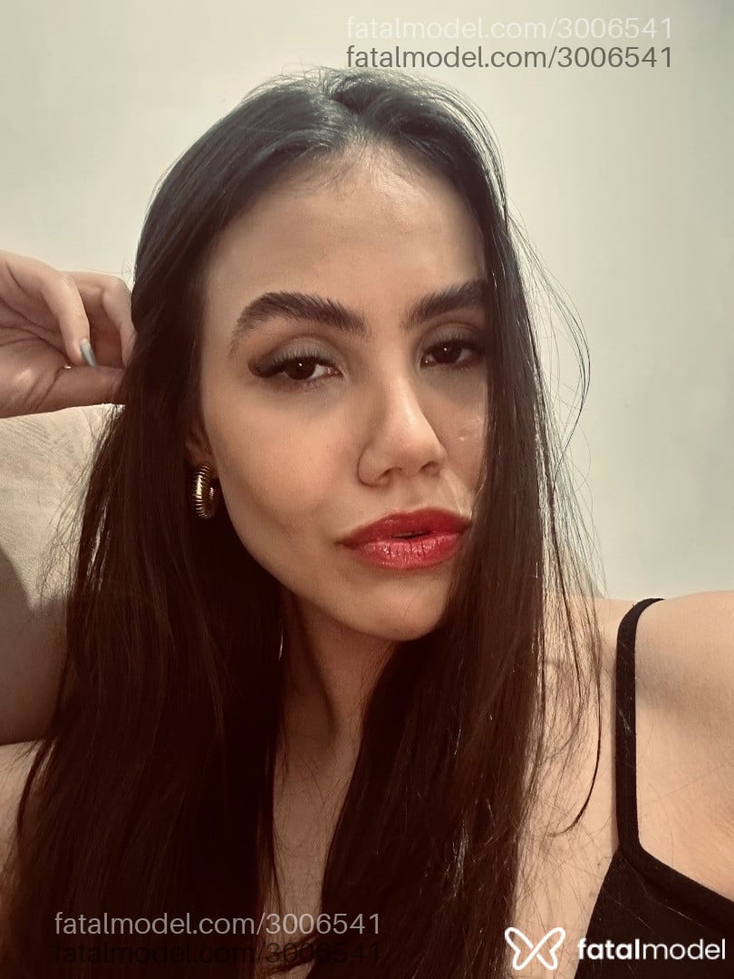 Acompanhante mulher morena (o) de olhos castanhos em Joinville - Rafaela Avila