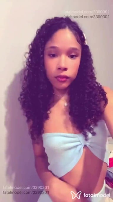 Acompanhante mulher trans com cabelo castanho de olhos castanhos em Vitória - Angel
