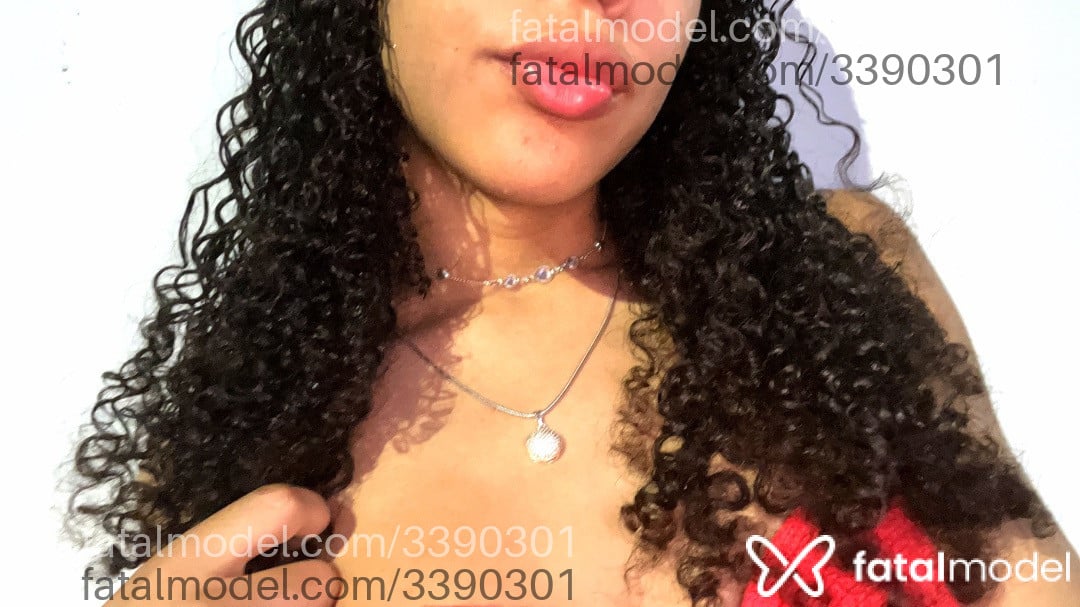 Acompanhante mulher trans com cabelo castanho de olhos castanhos em Vitória - Angel