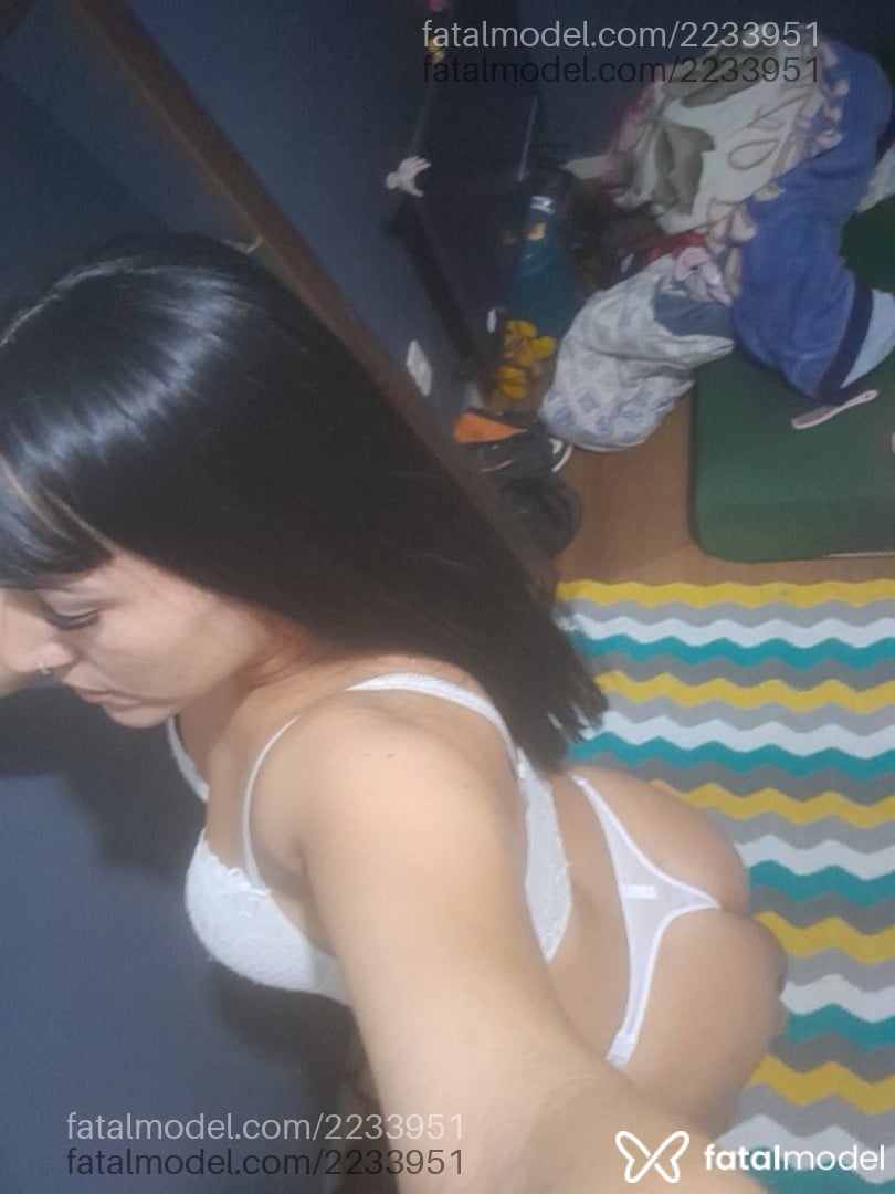Acompanhante mulher trans morena (o) de olhos castanhos em Rio do Sul - Alguém