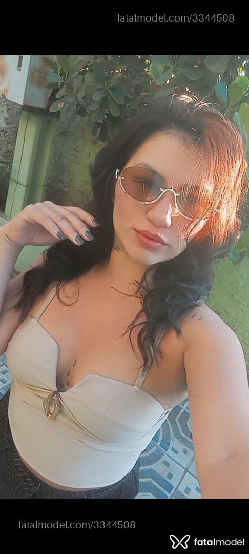 Acompanhante mulher com cabelo castanho de olhos castanhos em Naviraí - Yasmim