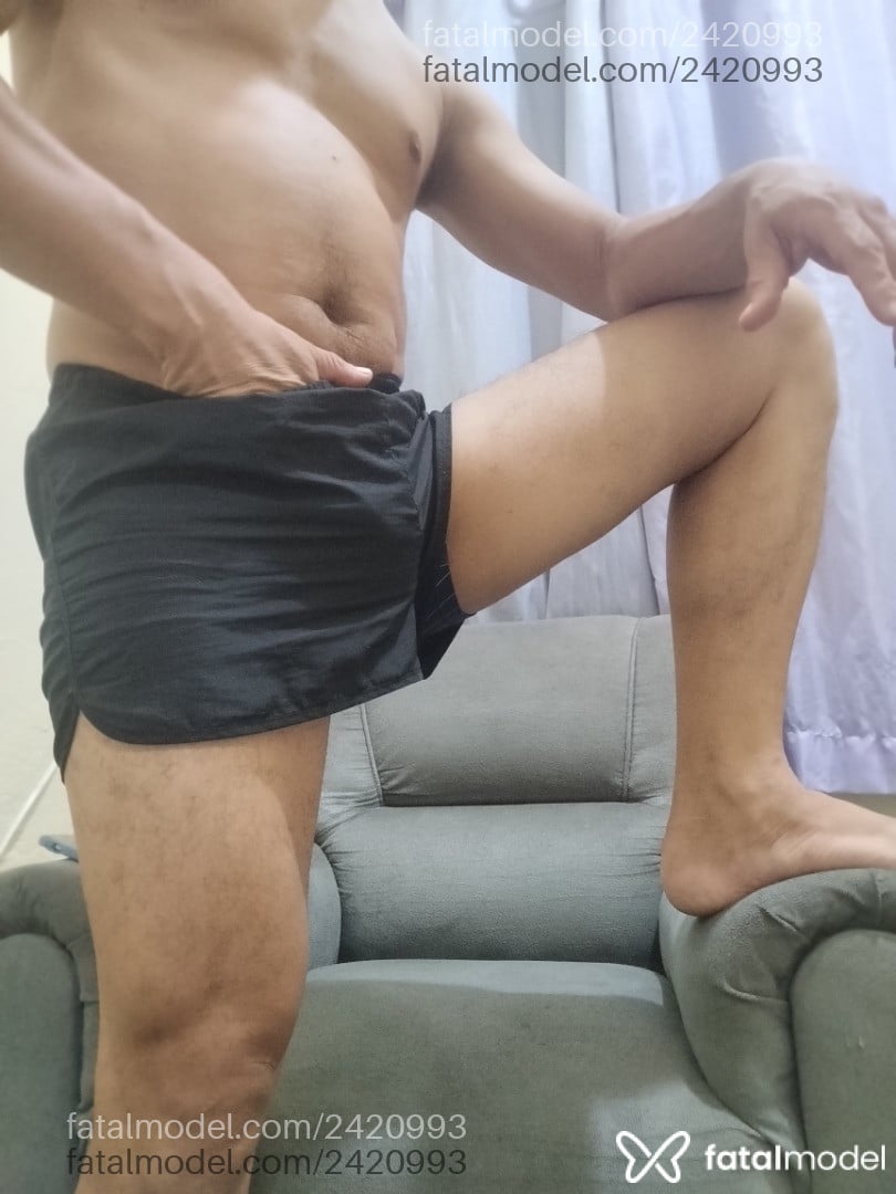 Acompanhante homem morena (o) de olhos castanhos - Cler Torres Acompanhante homem morena (o) de olhos castanhos - Cler Torres
