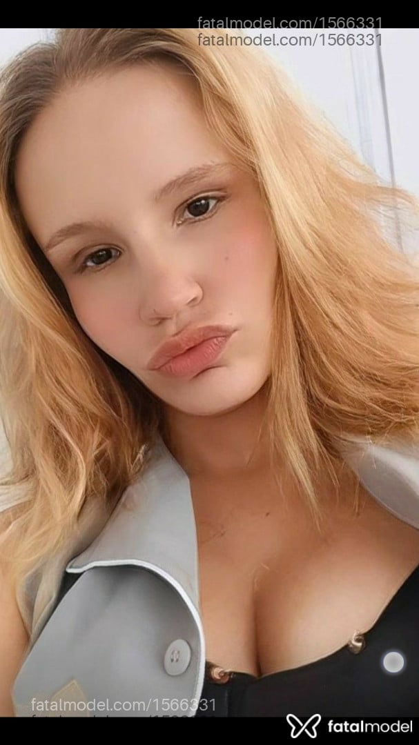 Acompanhante travesti loira (o) de olhos castanhos em Canoas Acompanhante travesti loira (o) de olhos castanhos em Canoas - Aurora