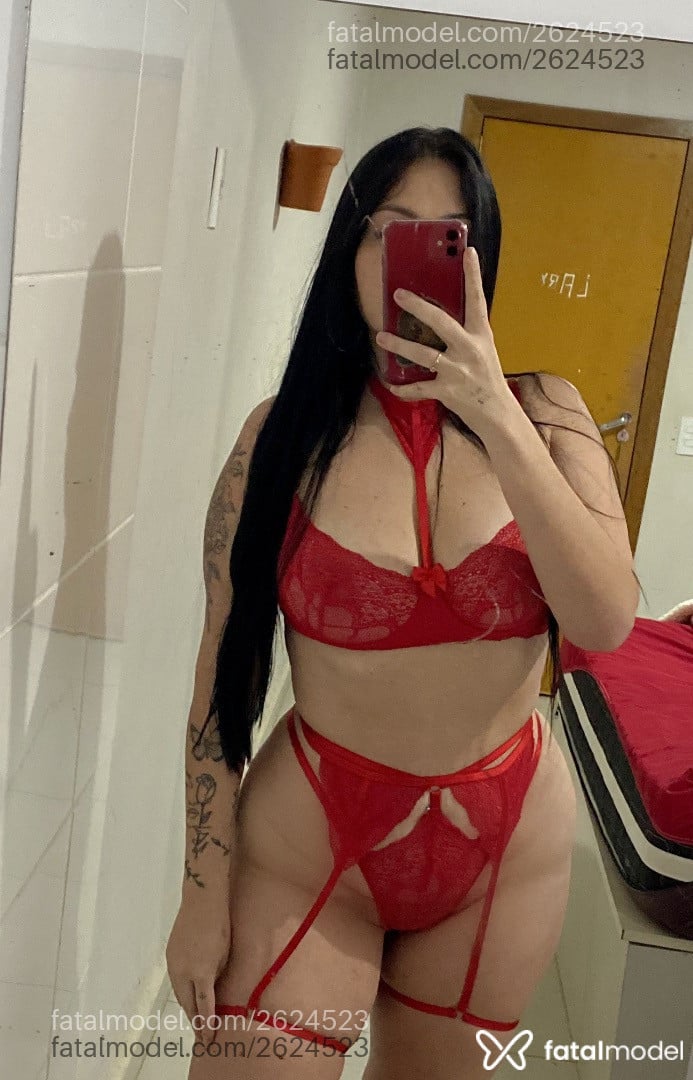 Acompanhante mulher morena (o) de olhos castanhos em Realeza - Manu Bittencourt