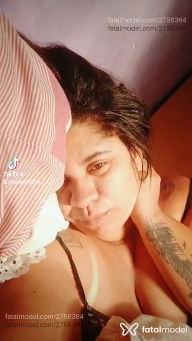 Acompanhante mulher morena (o) de olhos mel - Karoline Acompanhante mulher morena (o) de olhos mel - Karoline