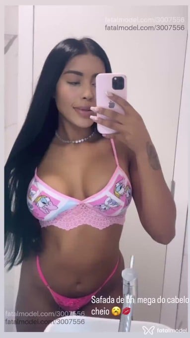 Acompanhante mulher morena (o) de olhos pretos - Nayminerinha