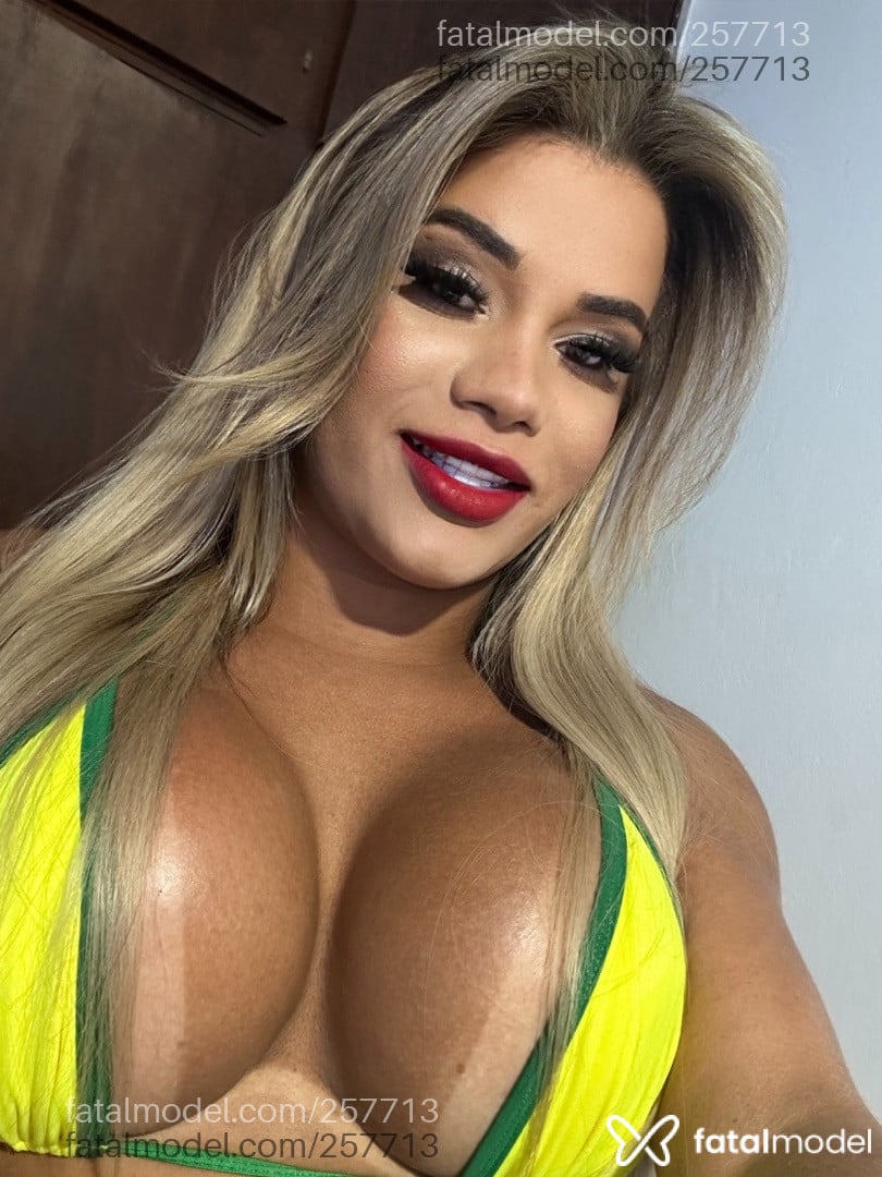 Acompanhante travesti loira (o) de olhos mel em Piracicaba - Fanny