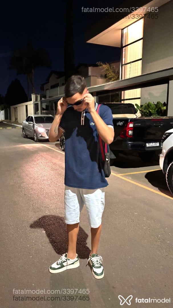 Acompanhante homem com cabelo castanho de olhos castanhos em Brasília - Silva