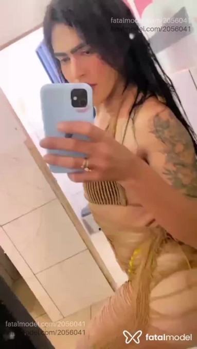 Acompanhante mulher trans morena (o) de olhos pretos - Valentina Acompanhante mulher trans morena (o) de olhos pretos - Valentina