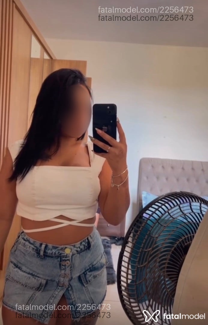 Acompanhante mulher com cabelo castanho de olhos castanhos em Ouro Preto Acompanhante mulher com cabelo castanho de olhos castanhos em Ouro Preto - Elisa