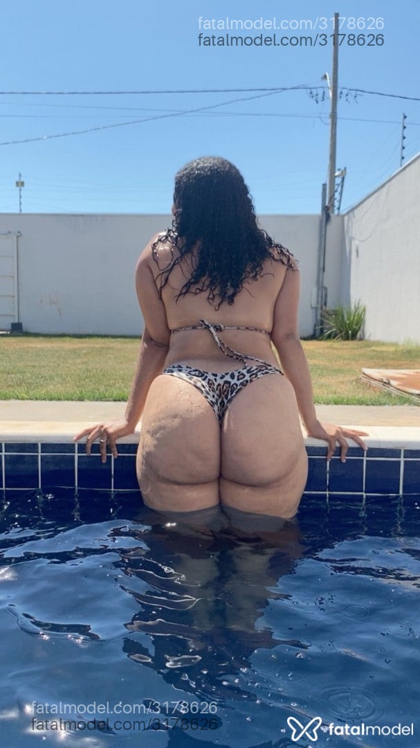 Acompanhante mulher com cabelo castanho de olhos castanhos em Rondonópolis - Aline Rodrigues