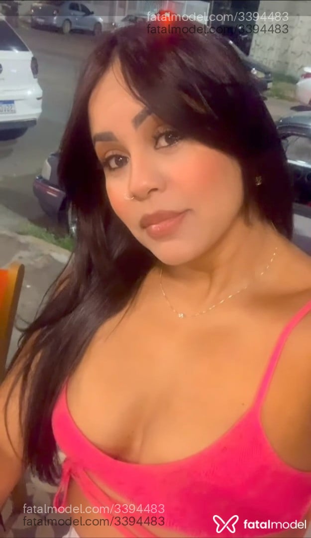 Acompanhante mulher com cabelo castanho de olhos castanhos em Brasília Acompanhante mulher com cabelo castanho de olhos castanhos em Brasília - Indiara