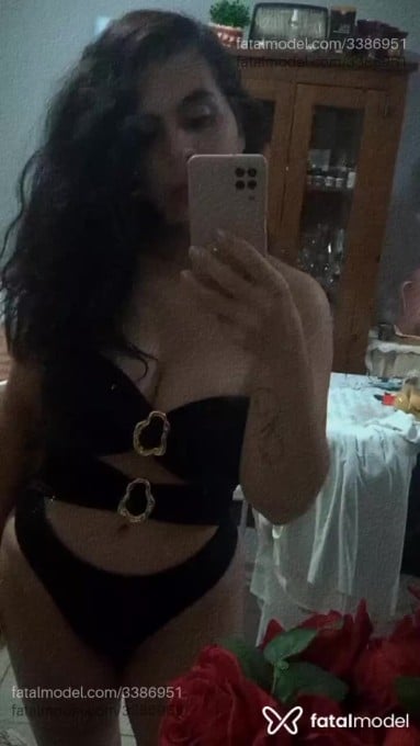 Acompanhante mulher morena (o) de olhos castanhos em Canoas Acompanhante mulher morena (o) de olhos castanhos em Canoas - Morena Flor