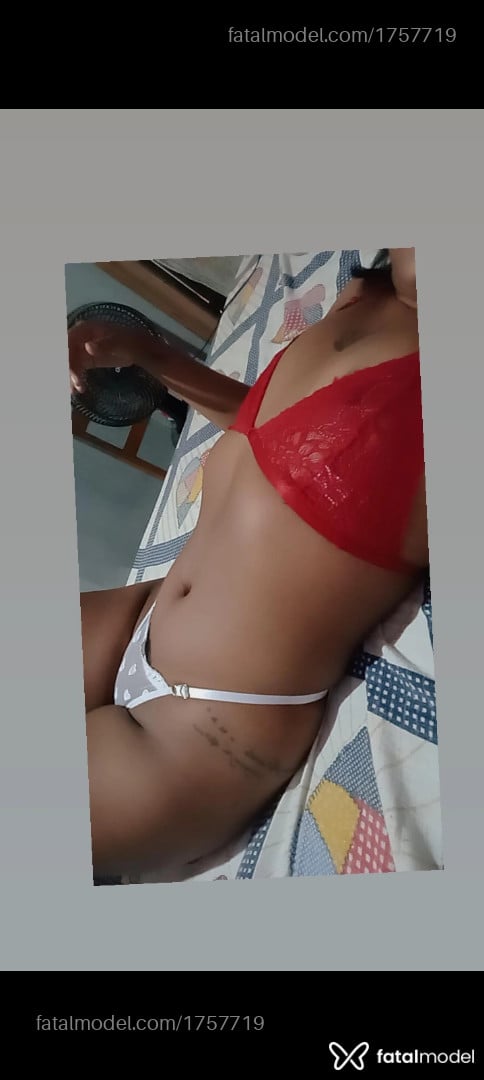 Acompanhante mulher morena (o) de olhos castanhos - Anjiinha