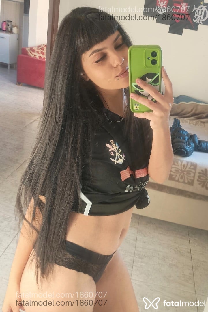Acompanhante mulher morena (o) de olhos castanhos em Virtual - Lais