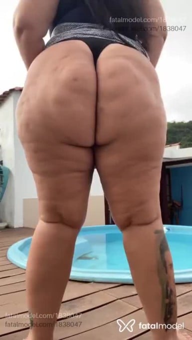 Acompanhante mulher com cabelo castanho de olhos castanhos - Lah