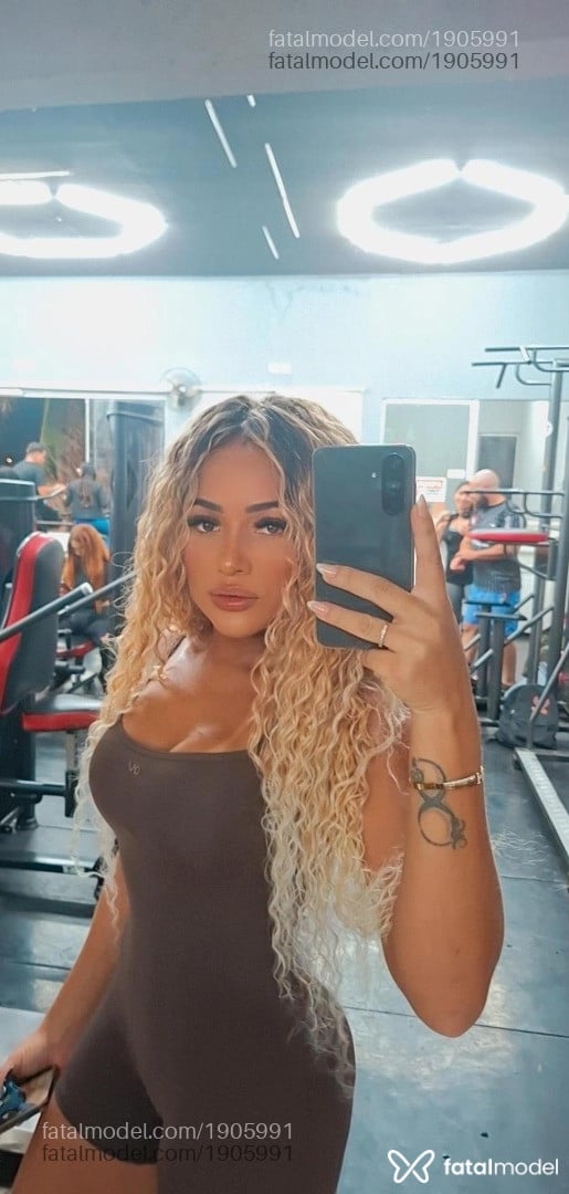 Acompanhante mulher loira (o) de olhos castanhos em Campo Grande - Beatriz