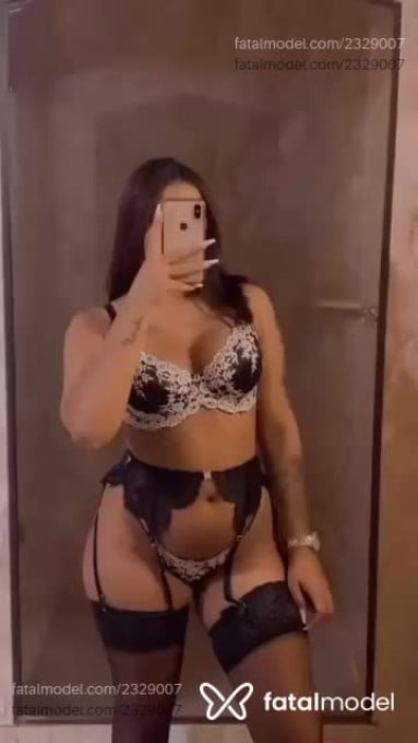 Acompanhante mulher morena (o) de olhos pretos - Gabrielly Vitória