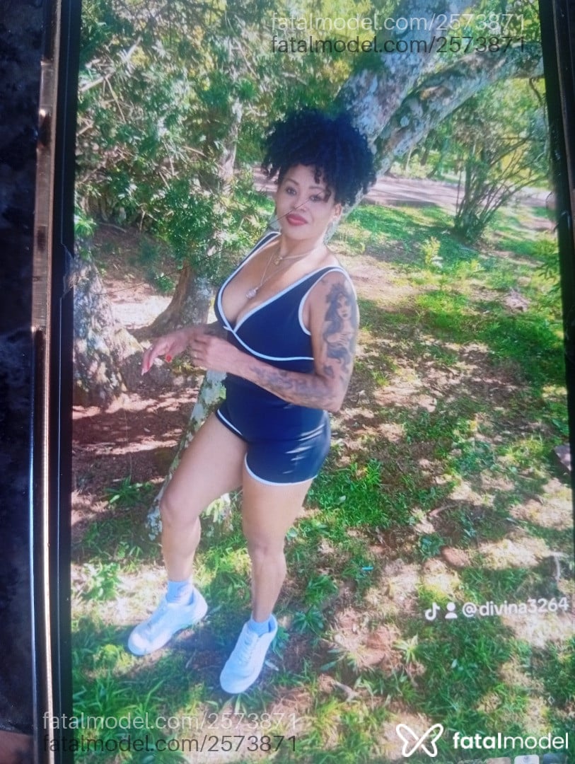 Acompanhante mulher morena (o) de olhos pretos em Cascavel - Cacau