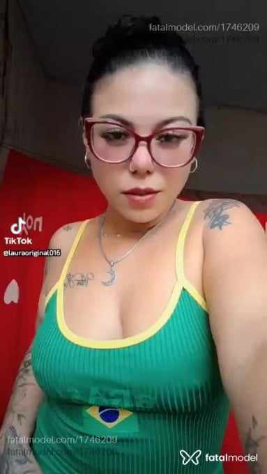 Acompanhante mulher morena (o) de olhos castanhos em Franca Acompanhante mulher morena (o) de olhos castanhos em Franca - Vitória