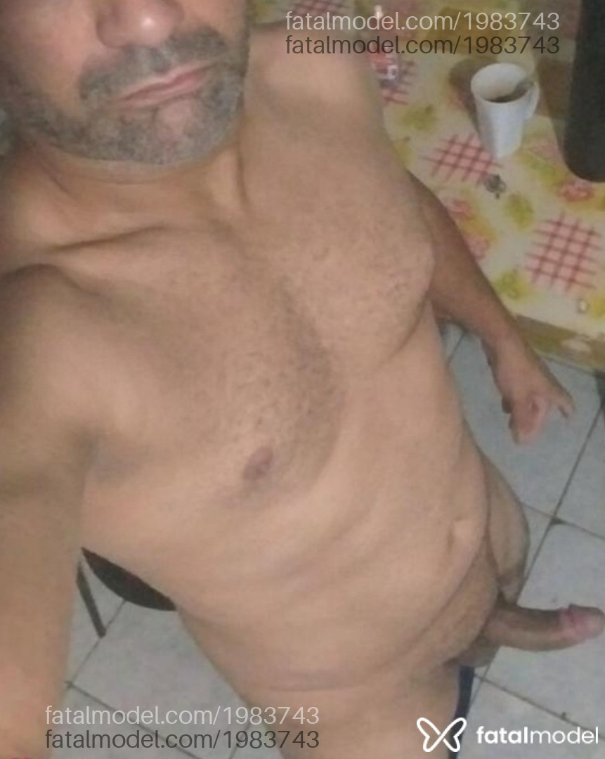 Acompanhante homem com cabelo castanho de olhos castanhos - Alex Acompanhante homem com cabelo castanho de olhos castanhos - Alex