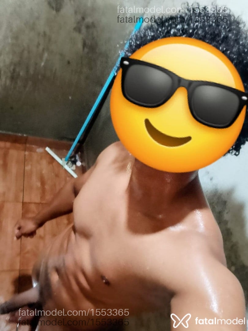 Acompanhante homem morena (o) de olhos castanhos em Ourilândia do Norte Acompanhante homem morena (o) de olhos castanhos em Ourilândia do Norte - Romeu black