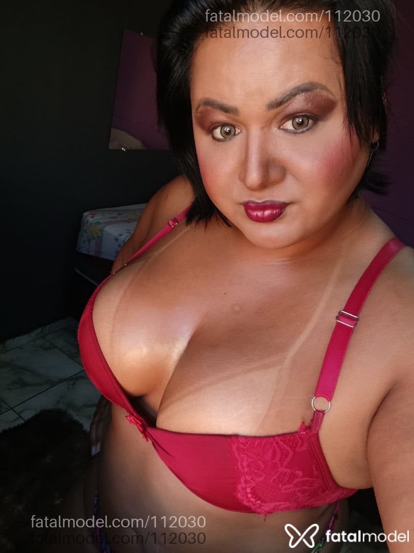 Acompanhante mulher trans morena (o) de olhos castanhos em Morrinhos - Valeska