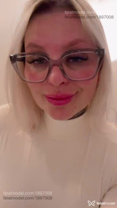 Acompanhante mulher loira (o) de olhos verdes - Bruna Reis