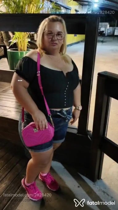 Acompanhante mulher loira (o) de olhos castanhos em Araranguá Acompanhante mulher loira (o) de olhos castanhos em Araranguá - Tais Pitanguinha