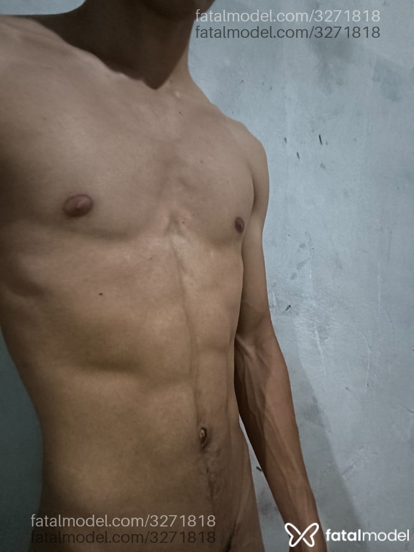 Acompanhante homem morena (o) de olhos pretos - Shinn